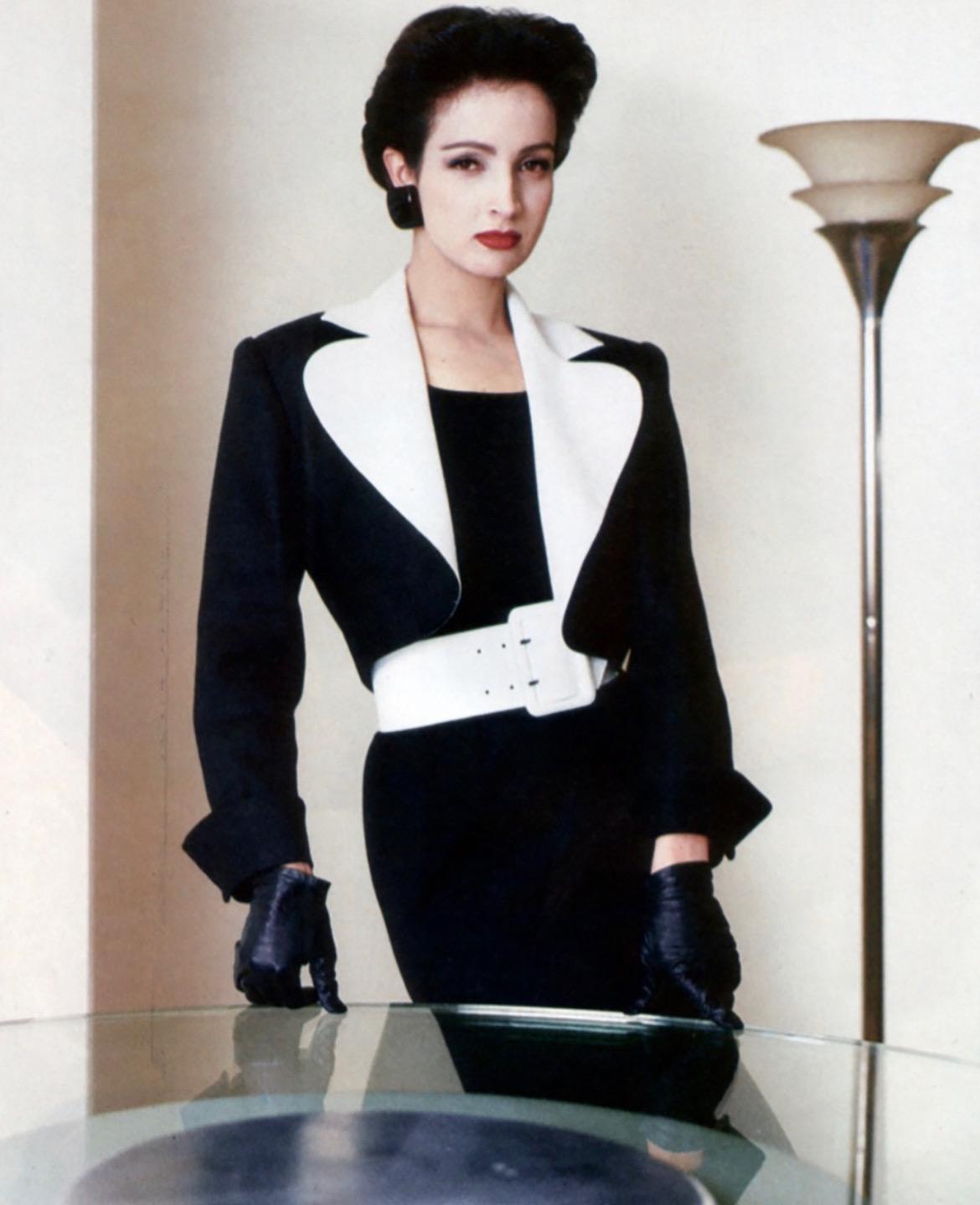 S/S 1986 Saint Laurent Rive Gauche Cropped White Linen Flax Open Blazer - RealList