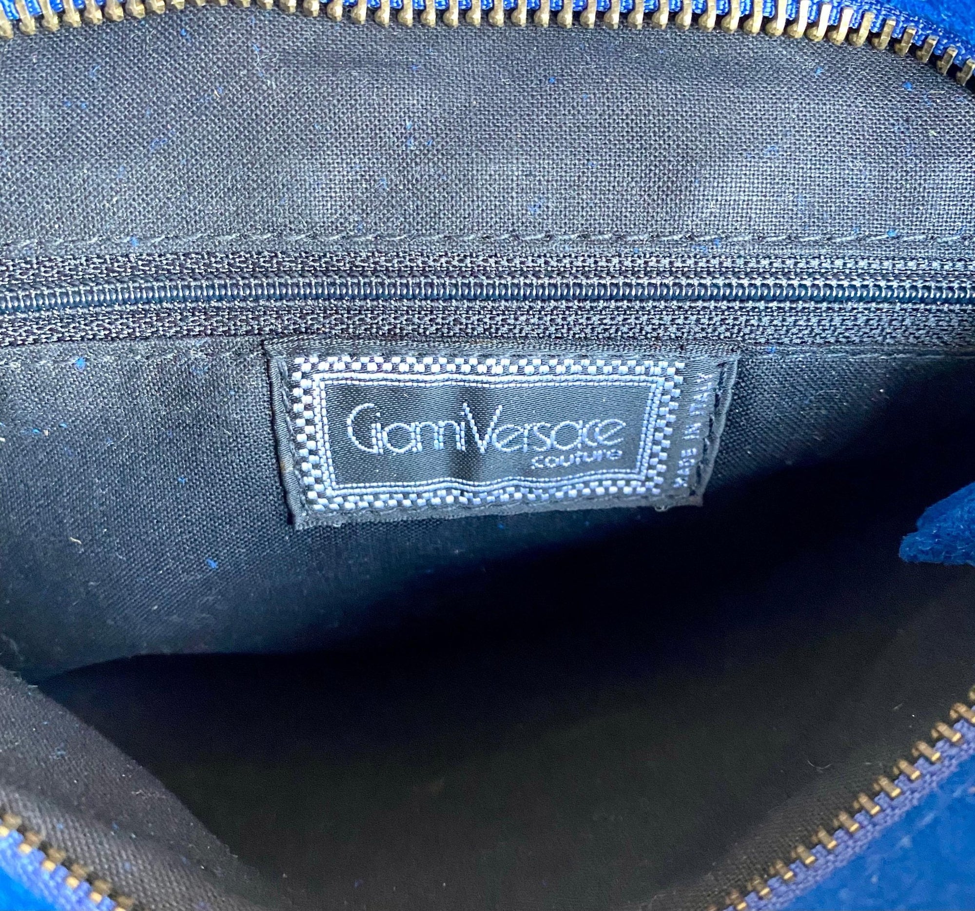 S/S 1991 Gianni Versace Blue Velvet Bag with Enamel Flower Chain Atelier Versace - RealList