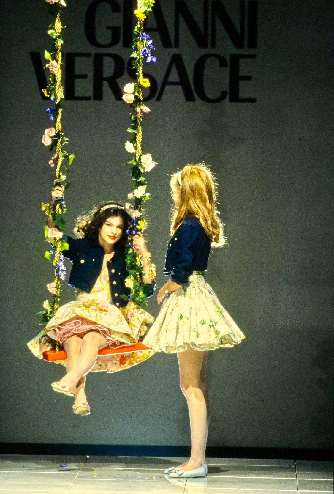 S/S 1992 Gianni Versace Navy Denim Medusa Cropped Jacket - RealList