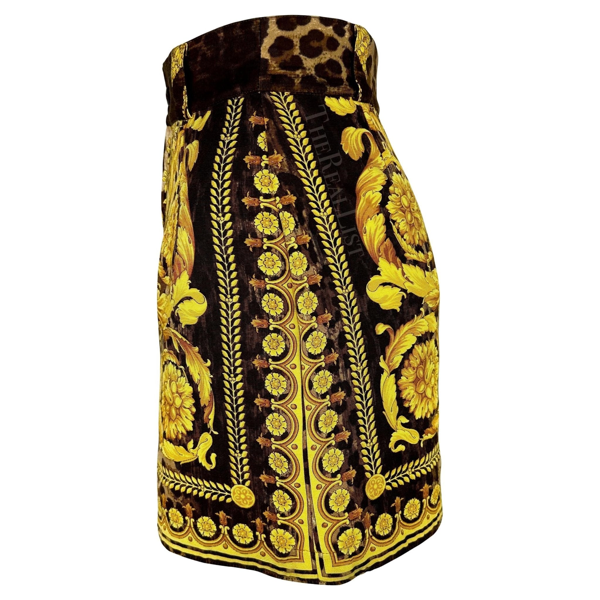 S/S 1992 Gianni Versace Runway Gold Baroque Leopard Print High Waisted Shorts - RealList