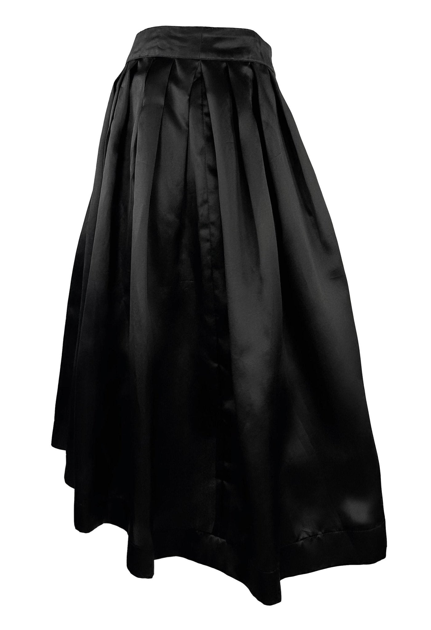 S/S 1995 Gucci by Tom Ford Runway Black Silk Satin Pleated Flare Skirt - RealList