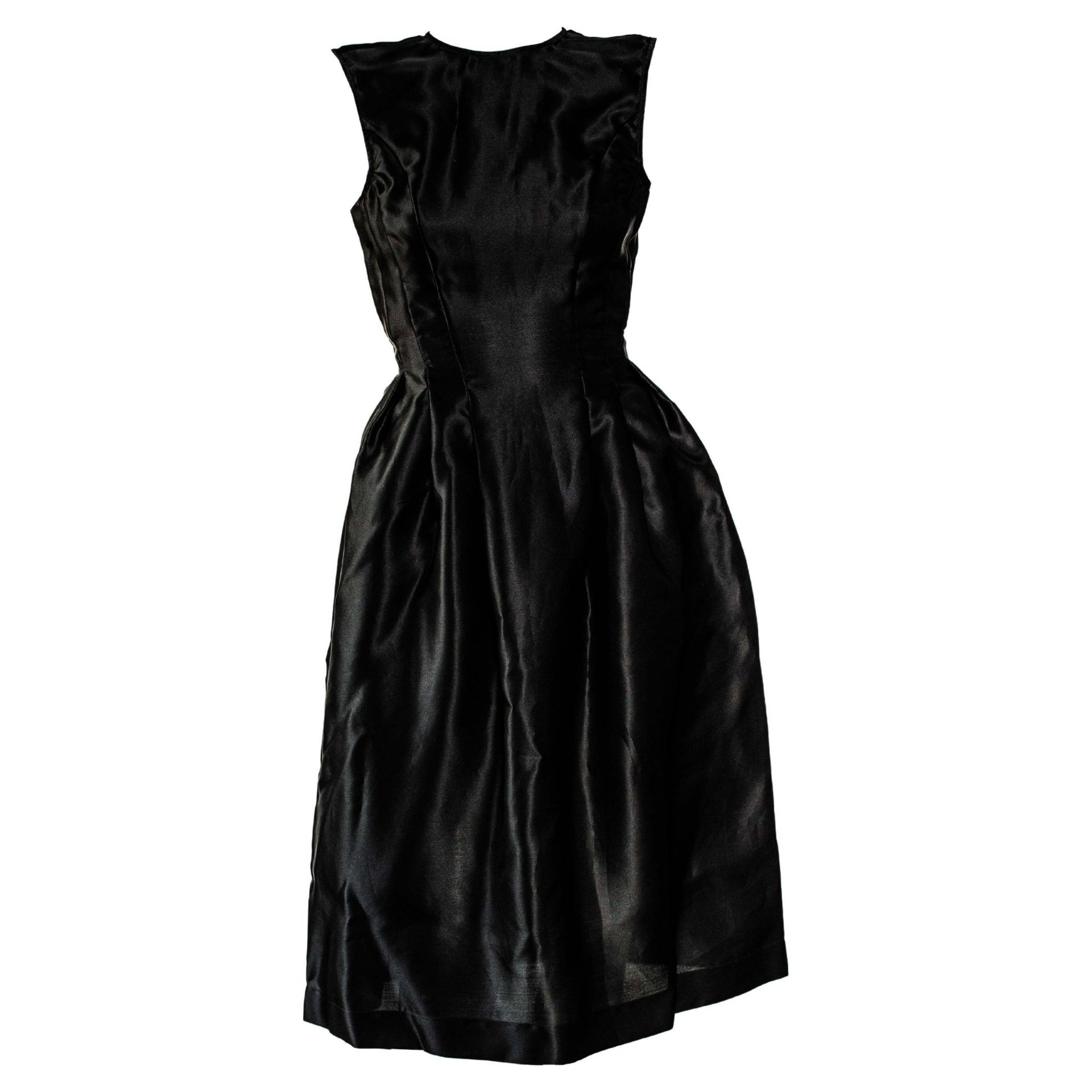 S/S 1995 Gucci by Tom Ford Runway Debut Structured Black Silk Dress - RealList