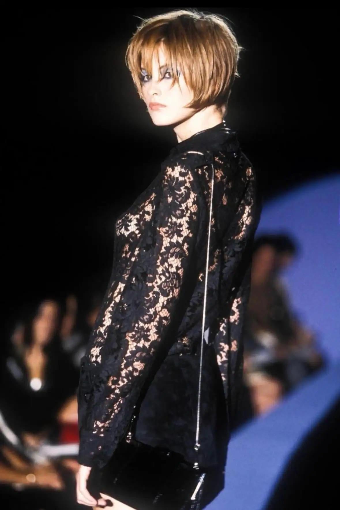 S/S 1996 Gucci by Tom Ford Runway Yellow Genuine Python Skin Chain Crossbody Bag - RealList