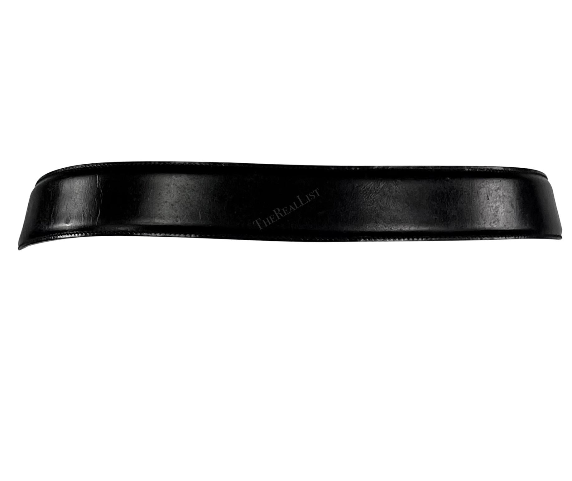 S/S 1996 Gucci by Tom Ford Silver Round G Medallion Buckle Black Belt - RealList