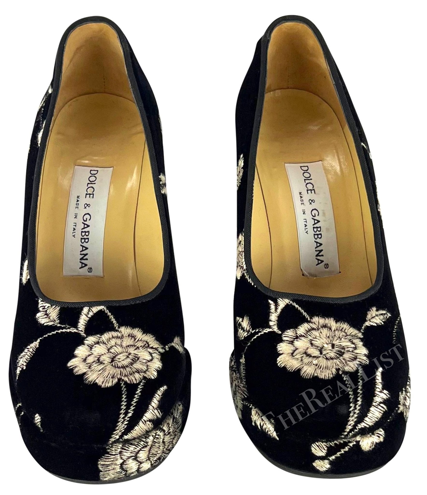 S/S 1997 Dolce & Gabbana Black Velvet Floral Embroidered Chunky Block Heels - RealList