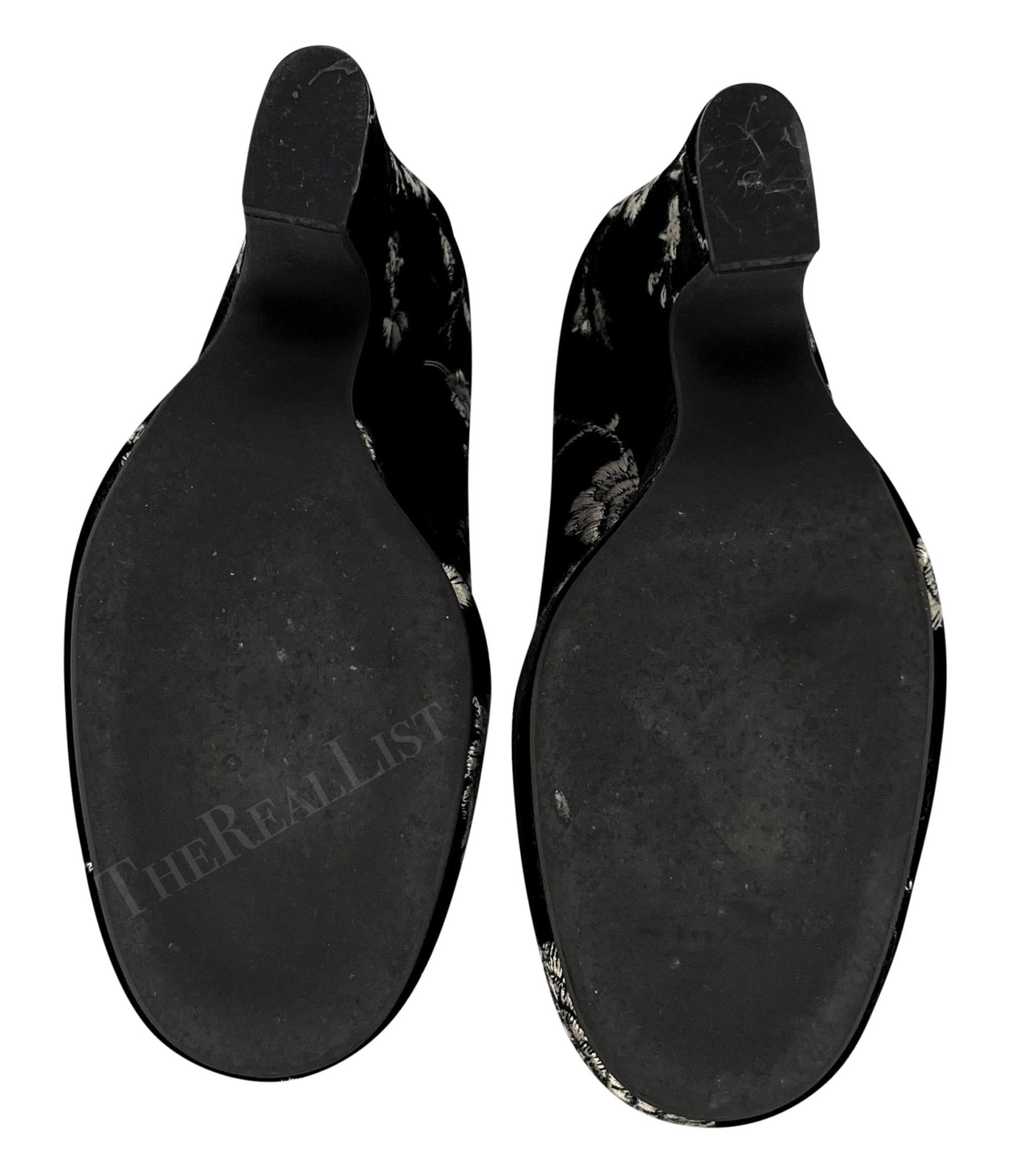 S/S 1997 Dolce & Gabbana Black Velvet Floral Embroidered Chunky Block Heels - RealList