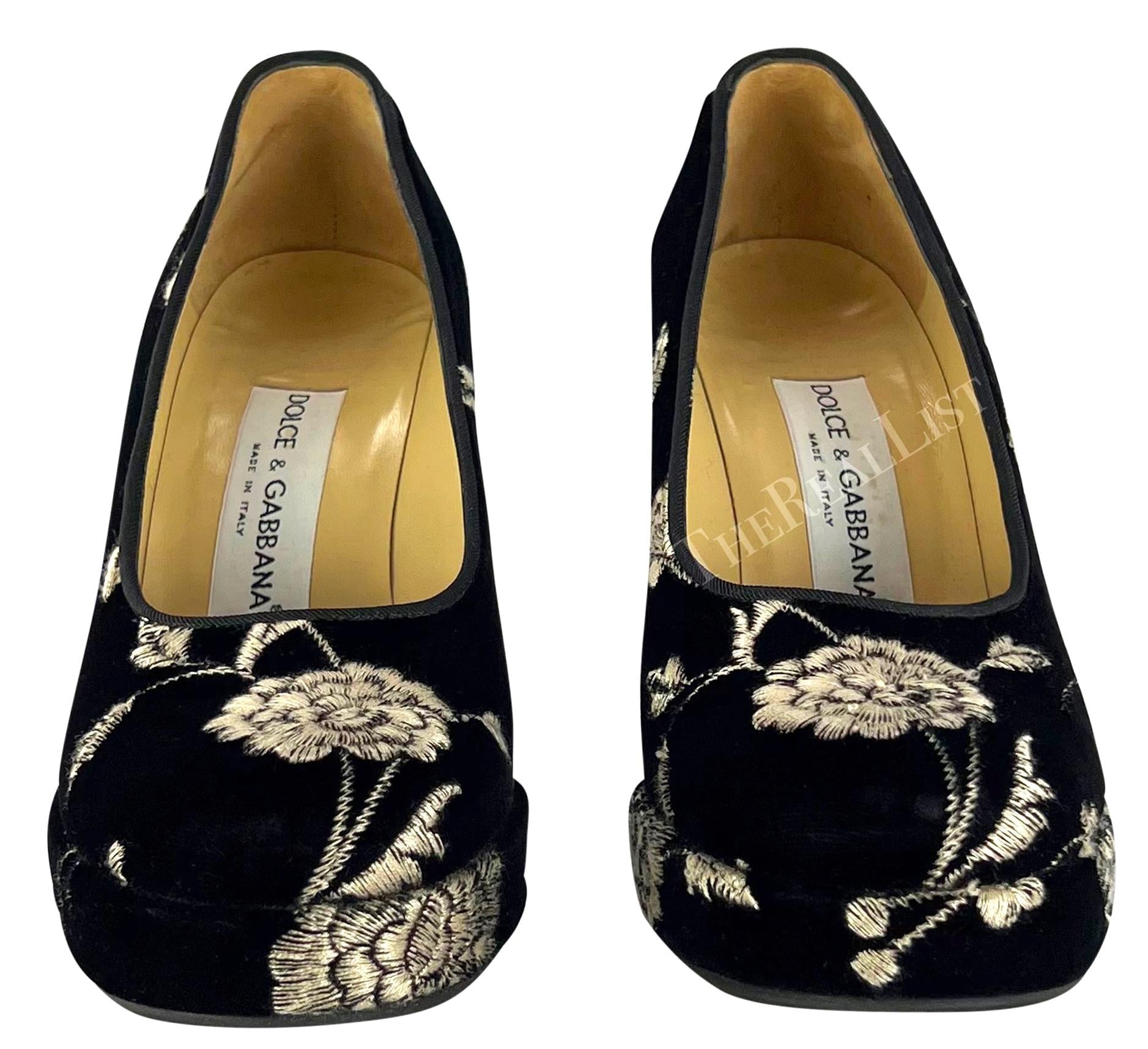 S/S 1997 Dolce & Gabbana Black Velvet Floral Embroidered Chunky Block Heels - RealList