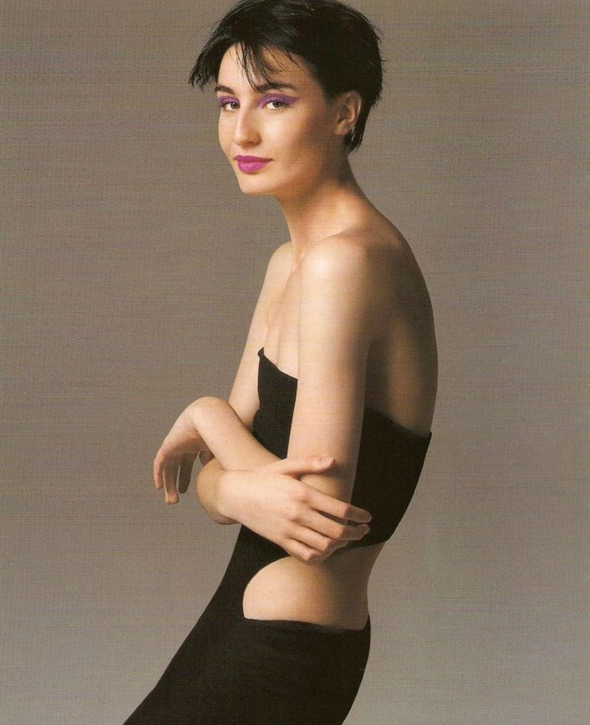 S/S 1998 Gianni Versace by Donatella Wet Look Backless Stretch Runway Dress - RealList