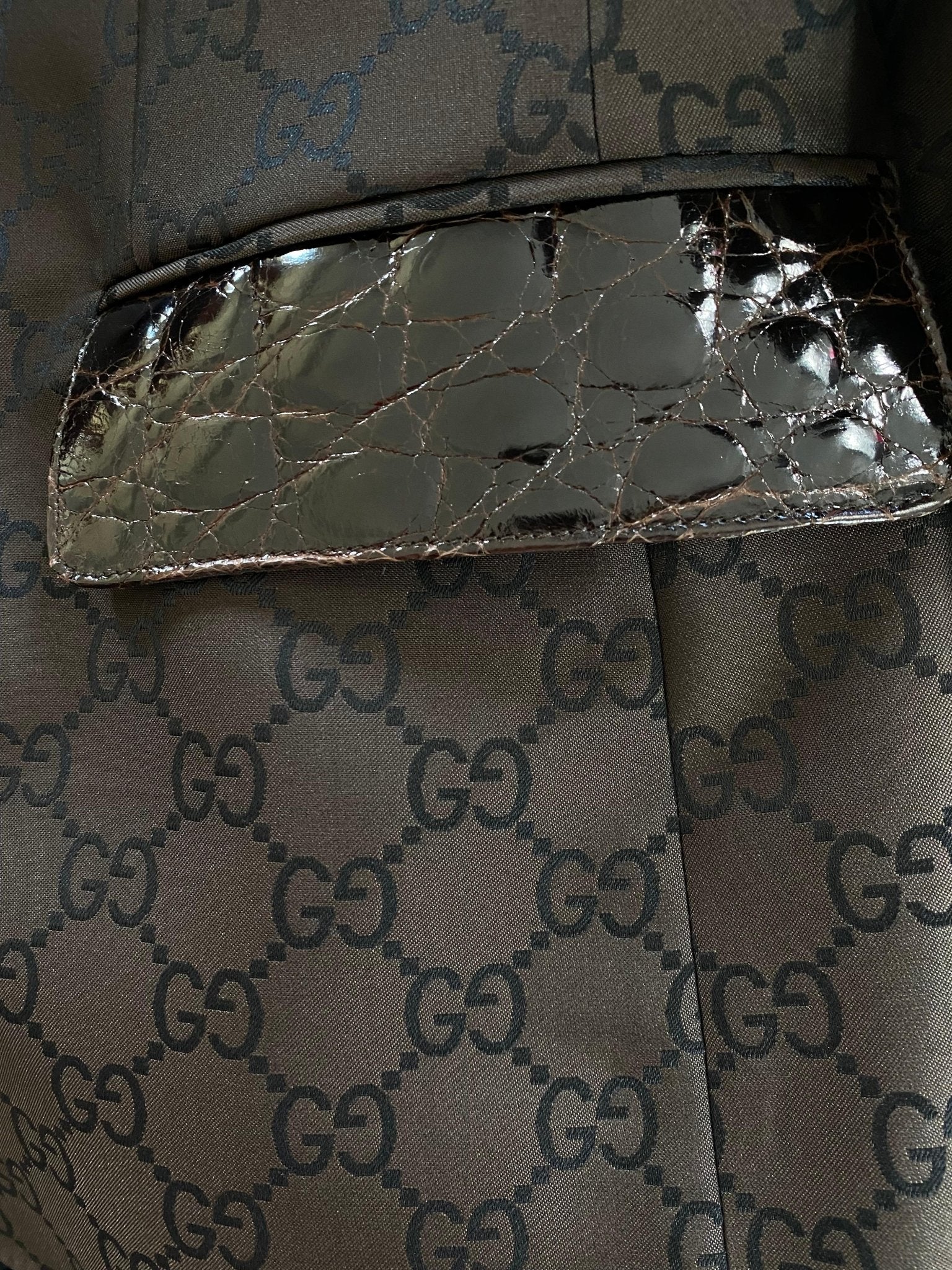 S/S 1998 Gucci by Tom Ford Brown GG Monogram Alligator Trim Blazer - RealList