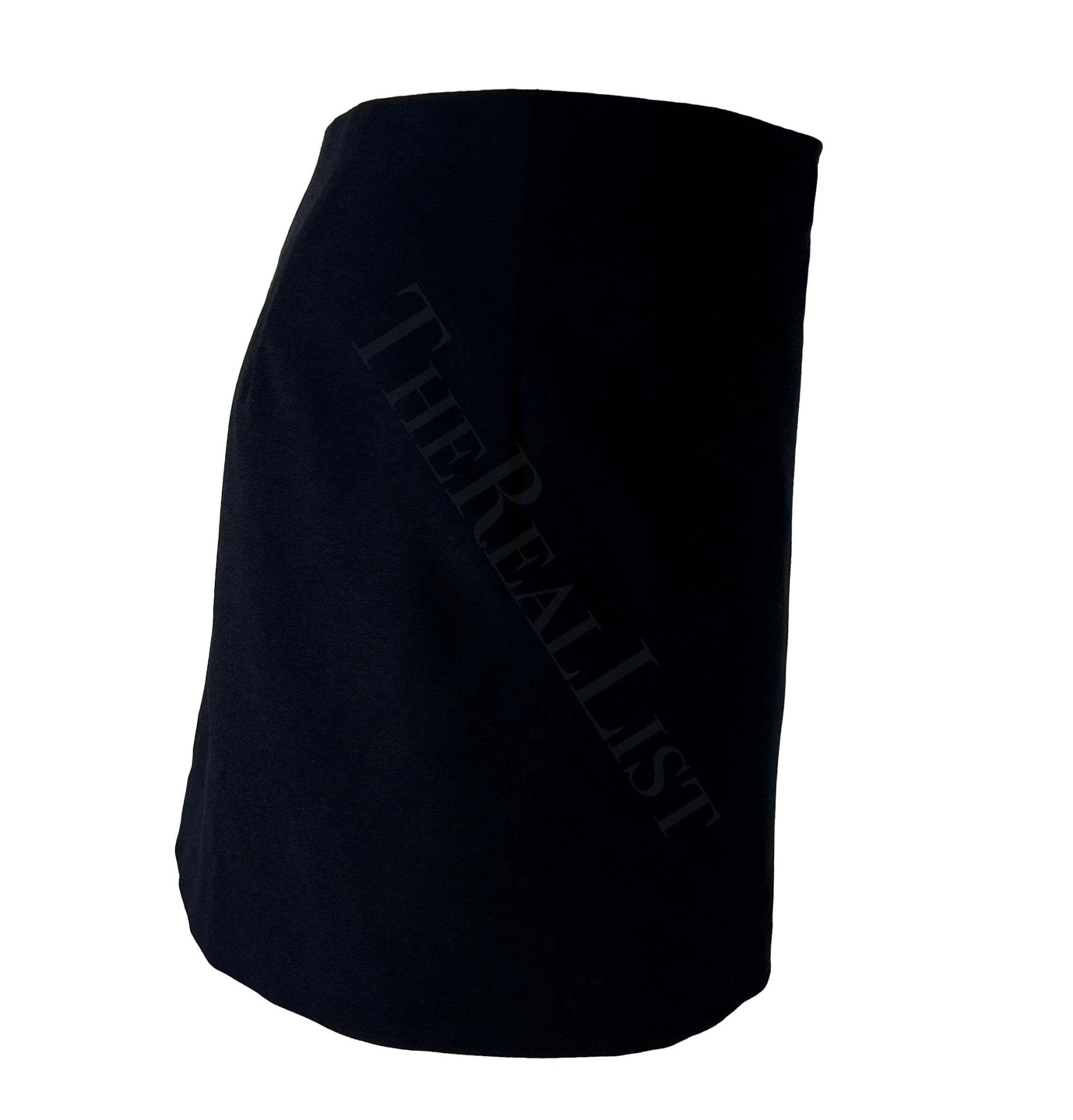 S/S 1998 Gucci by Tom Ford Prototype Sample Patent Leather Wrap Mini Skirt - RealList