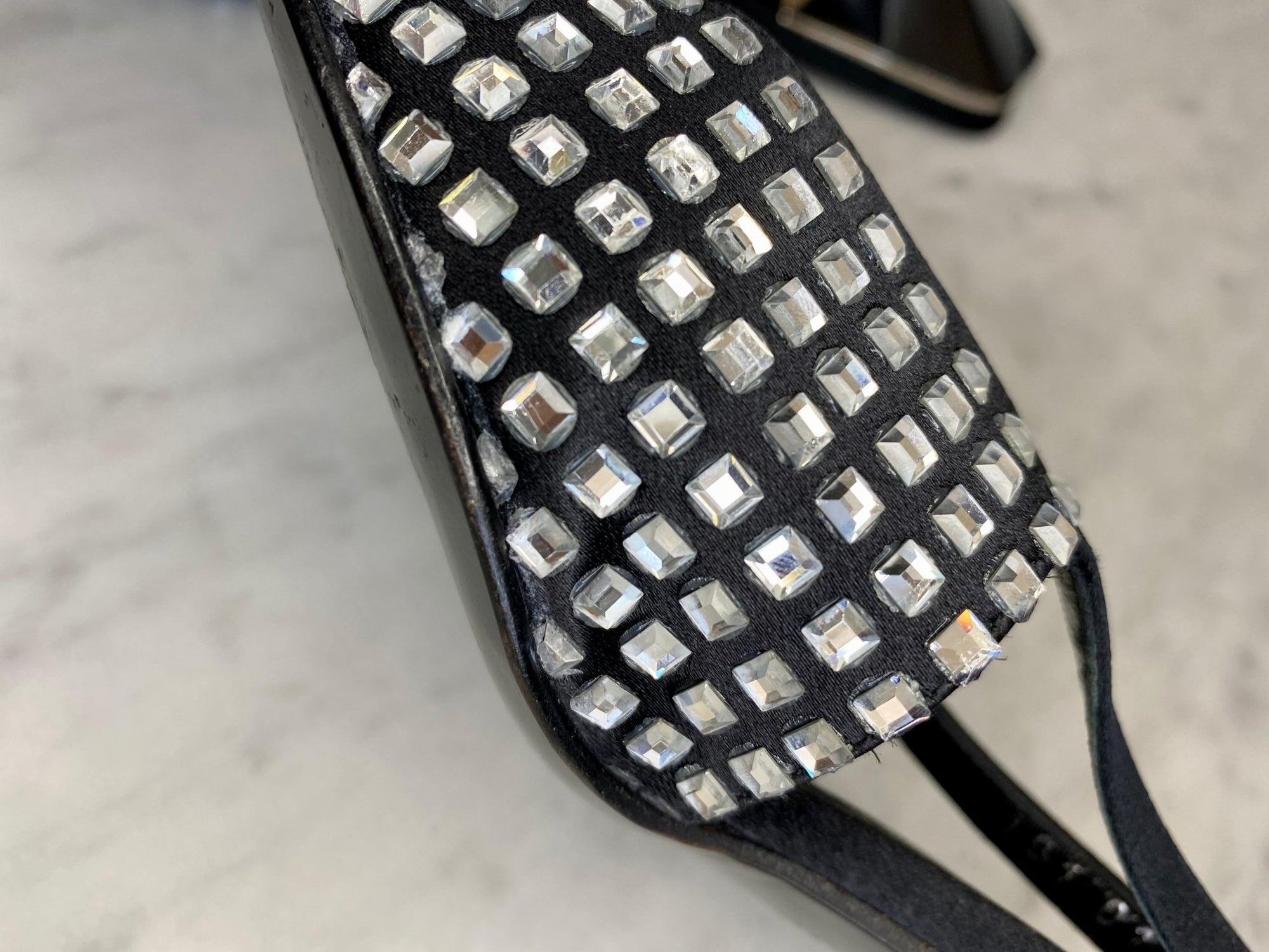 S/S 1998 Gucci by Tom Ford Runway Ad Square Rhinestone G Logo Kitten Heels 8 1/2 - RealList