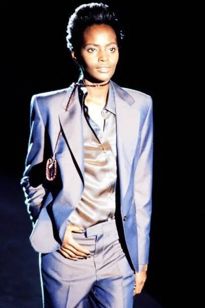 S/S 1998 Gucci by Tom Ford Runway Genuine Alligator Red G Buckle Strap Clutch - RealList