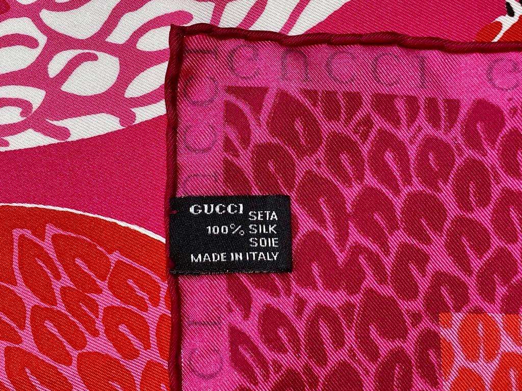 S/S 1999 Gucci by Tom Ford Acid Flower Pink Silk Logo Square Scarf - RealList