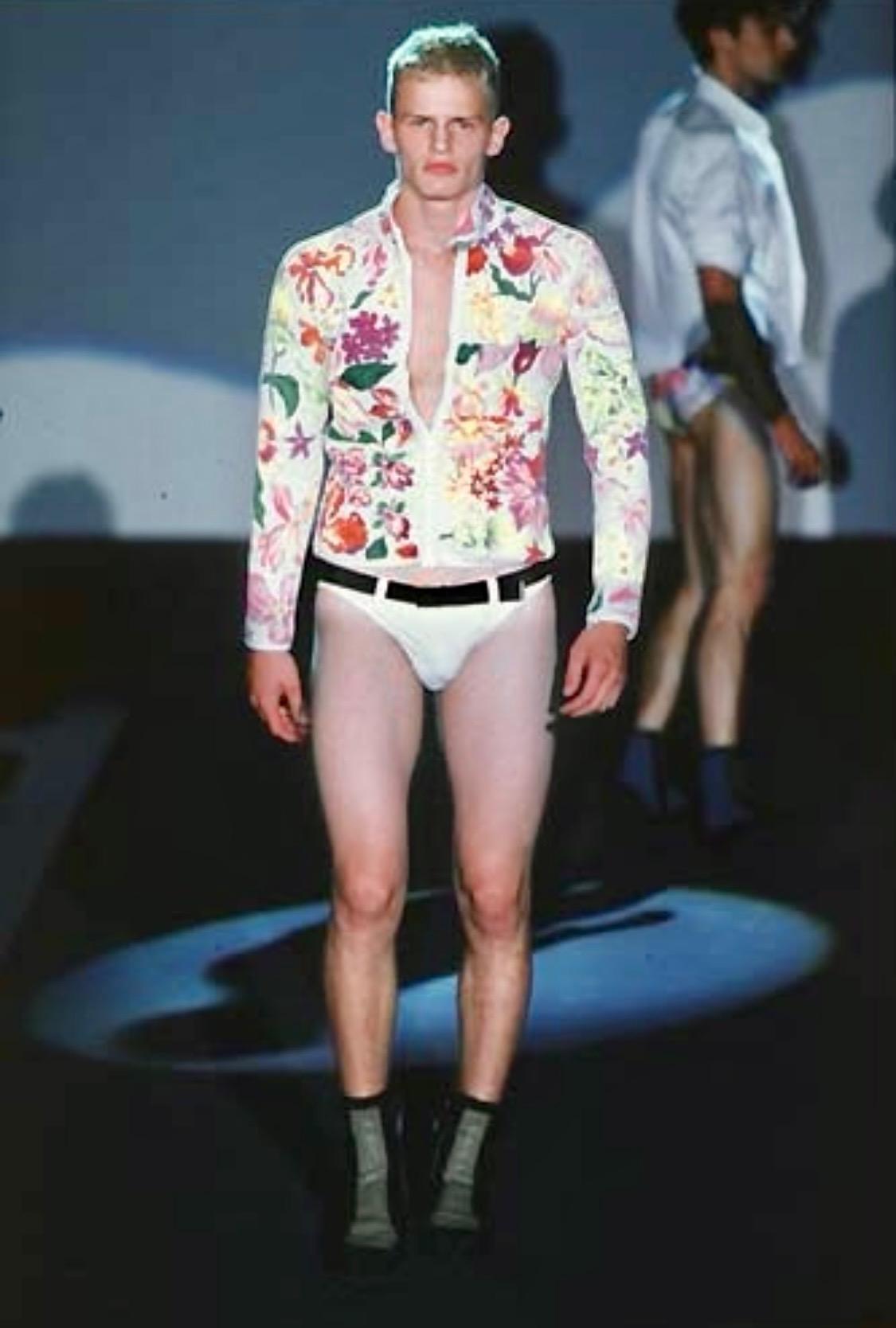 S/S 1999 Gucci by Tom Ford Men's Runway Ad White Floral Neoprene Scuba Jacket - RealList