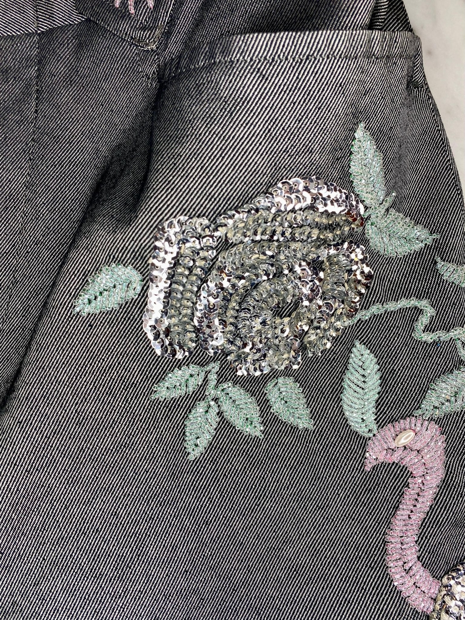 S/S 1999 Gucci by Tom Ford Runway Finale Peacock Beaded Silk Pants Documented - RealList