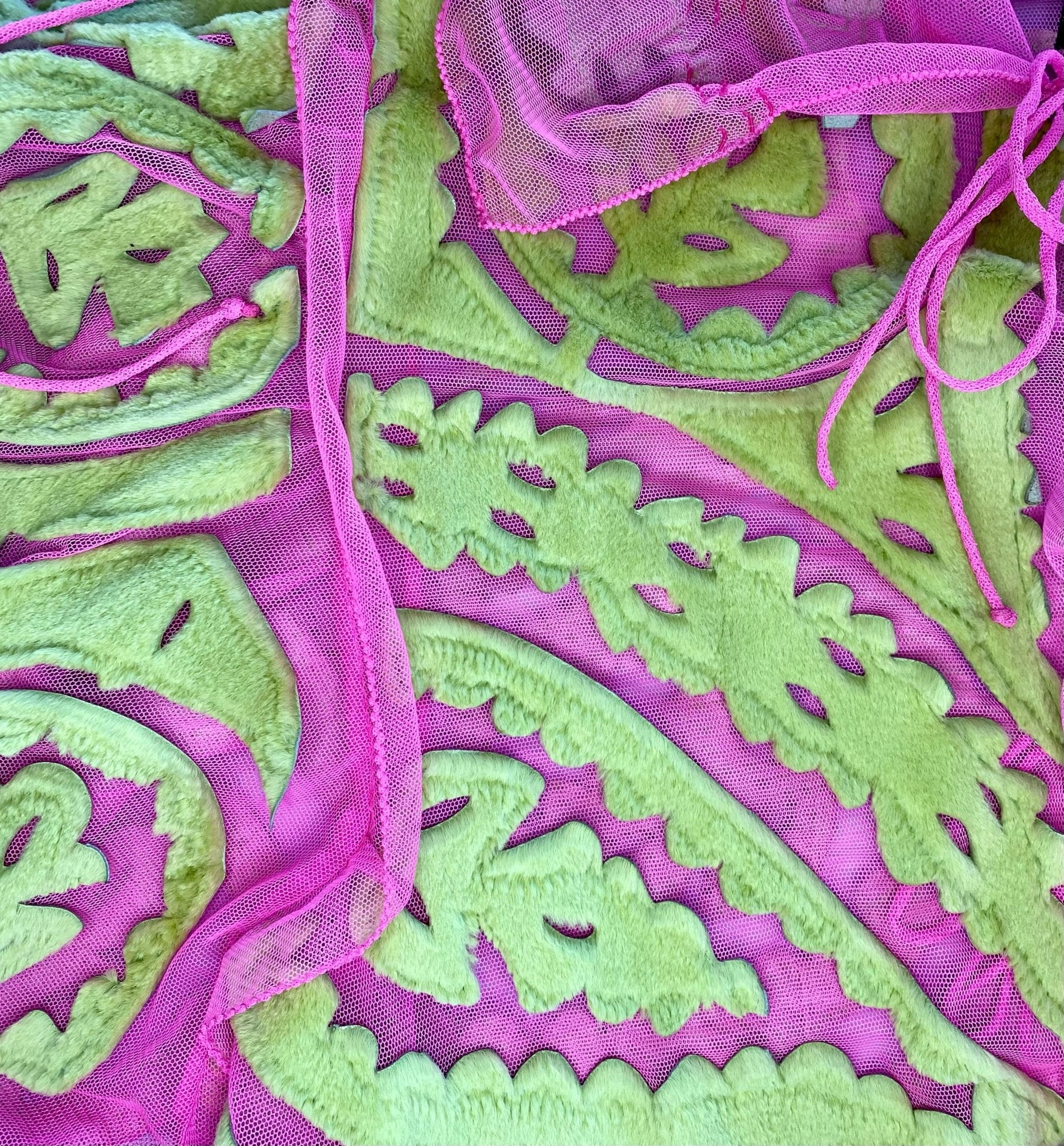 S/S 2000 Fendi by Karl Lagerfeld Runway Neon Pink Blouse Green Rabbit Fur - RealList