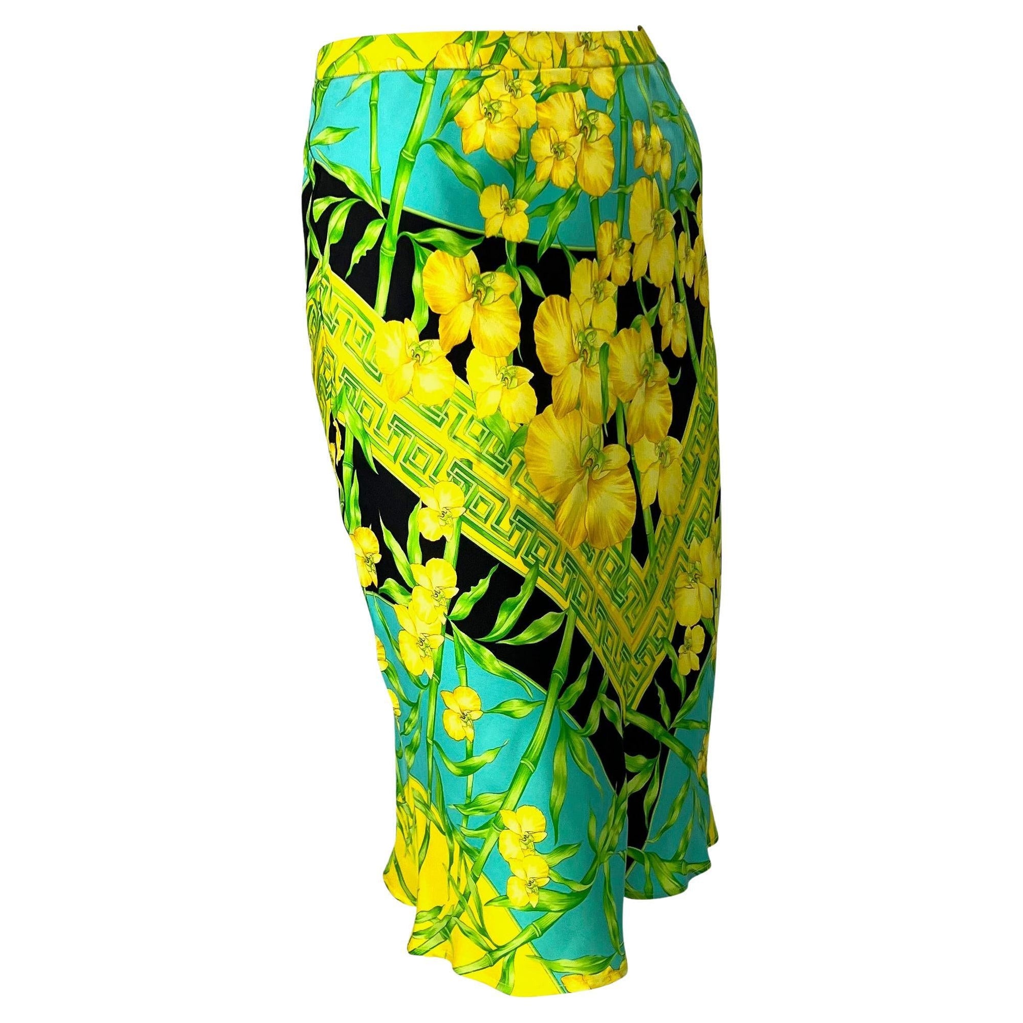 S/S 2000 Gianni Versace by Donatella Orchid Greek Key Jungle Print Silk Skirt - RealList