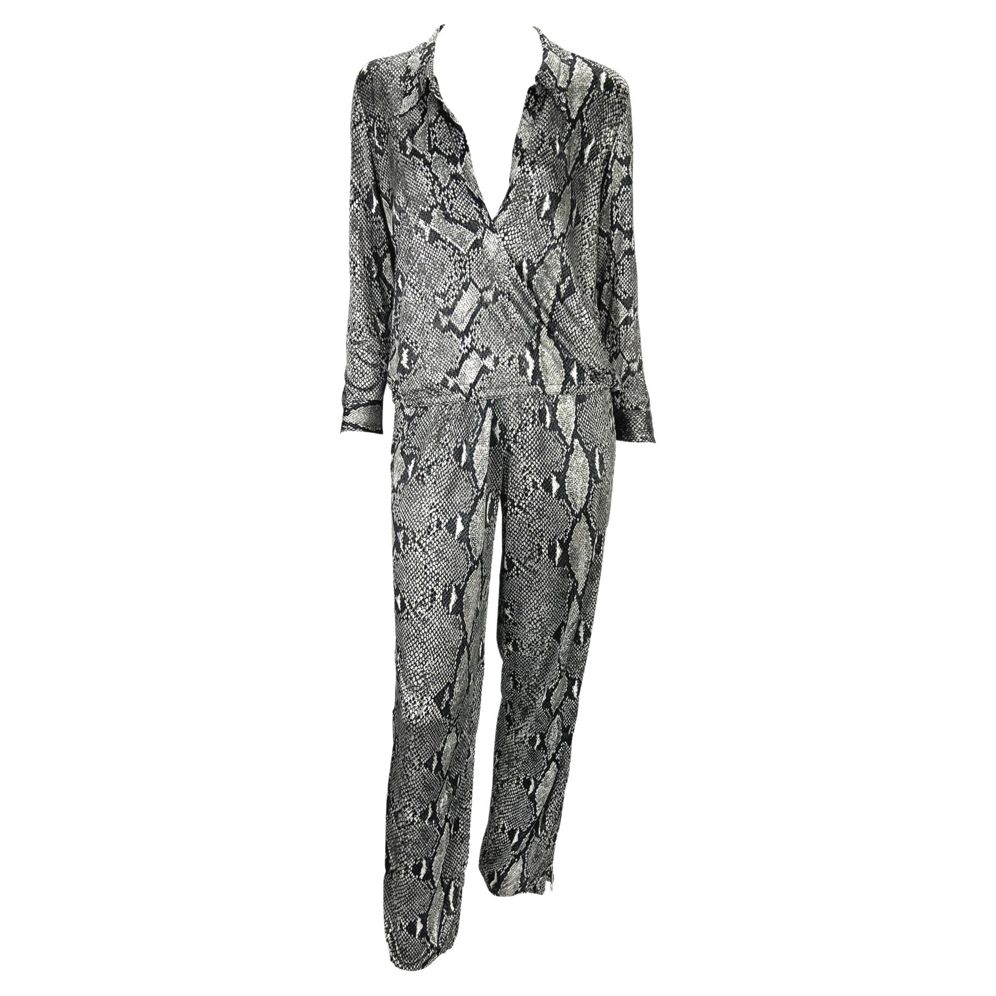 S/S 2000 Gucci by Tom Ford Black White Snakeskin Logo Print Viscose Pant Set - RealList