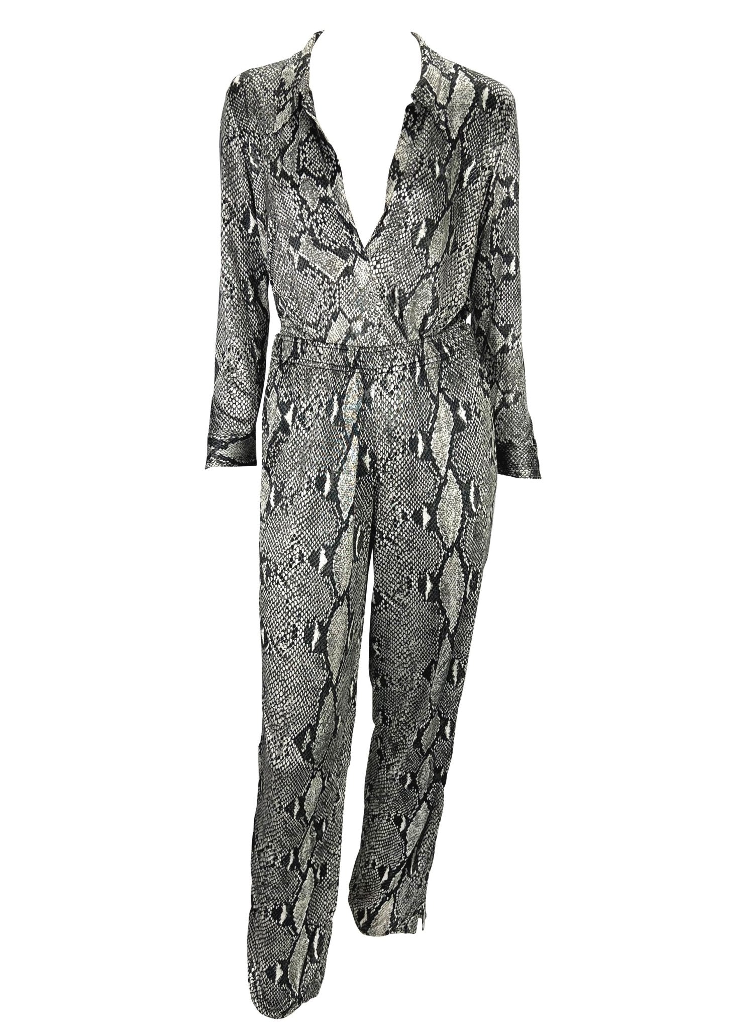 S/S 2000 Gucci by Tom Ford Black White Snakeskin Logo Print Viscose Pant Set - RealList