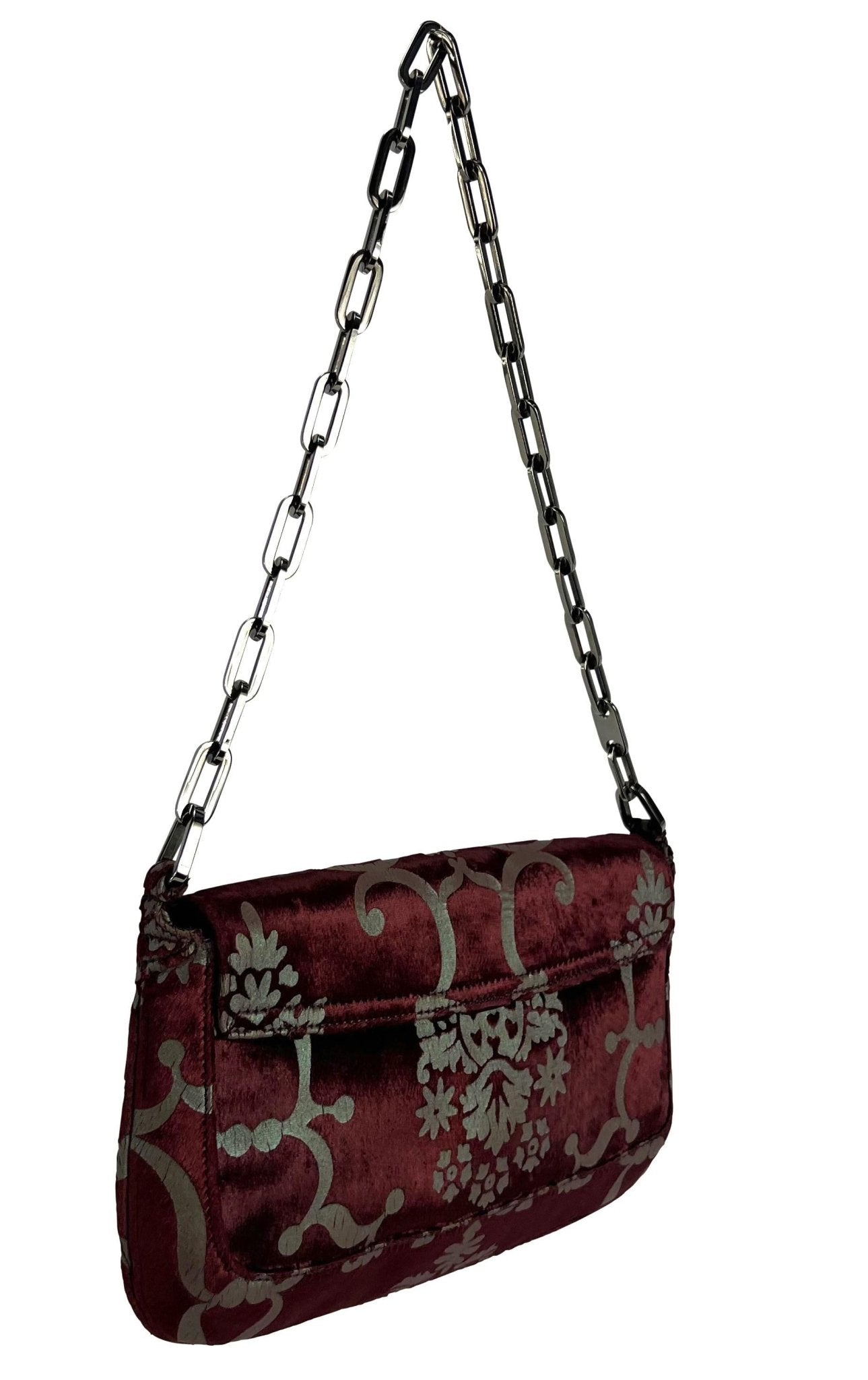 S/S 2000 Gucci by Tom Ford Burgundy Velvet Chain Bag - RealList