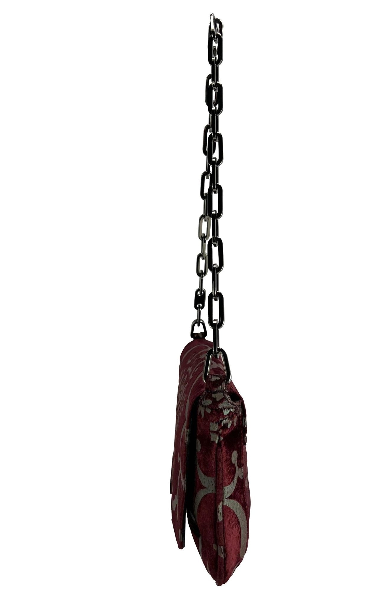 S/S 2000 Gucci by Tom Ford Burgundy Velvet Chain Bag - RealList