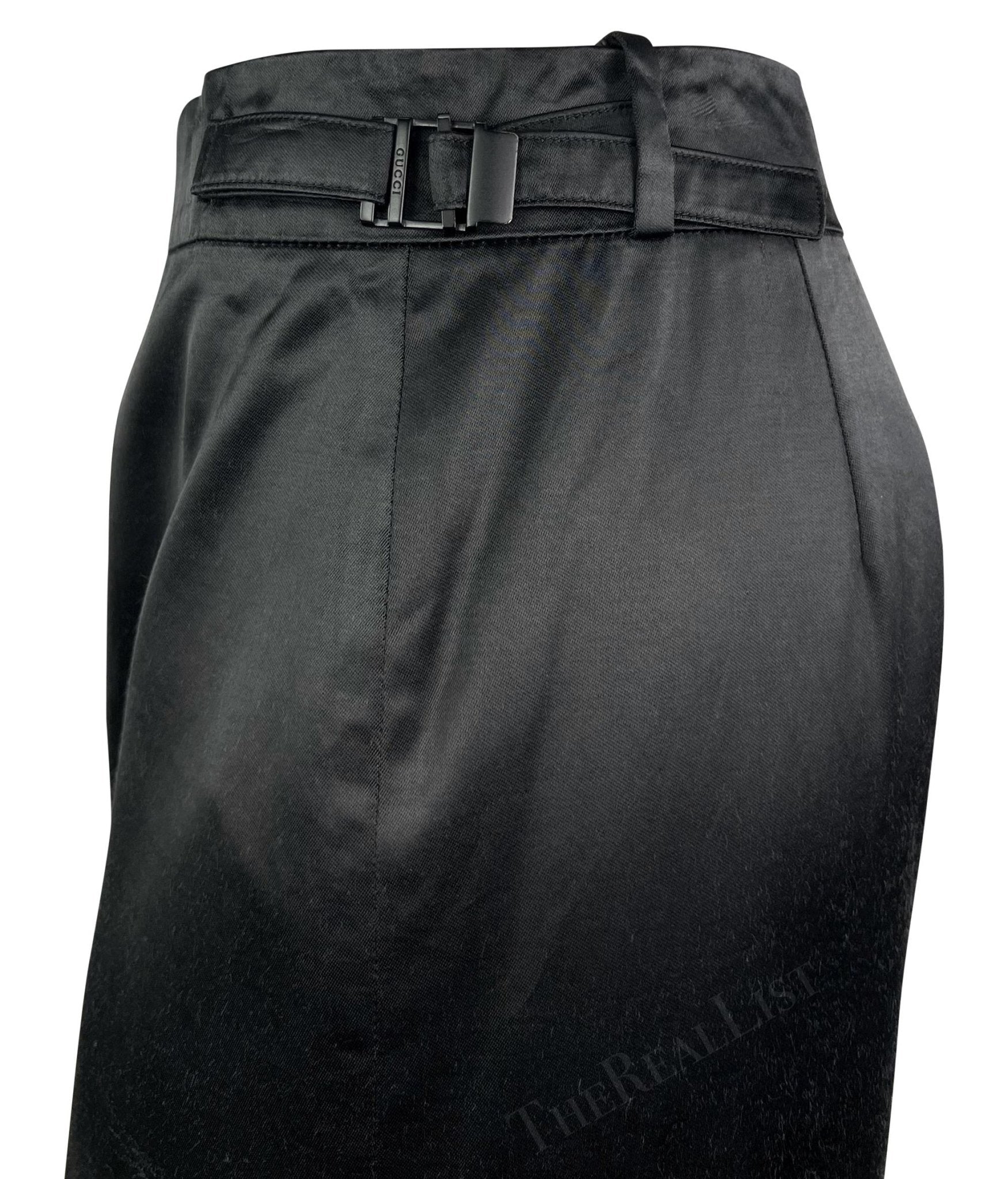 S/S 2001 Gucci by Tom Ford Black Satin Belted Runway Pencil Skirt - RealList