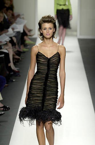 S/S 2001 Oscar de la Renta Runway Black Ruched Silk Marabou Feather Mini Dress - RealList
