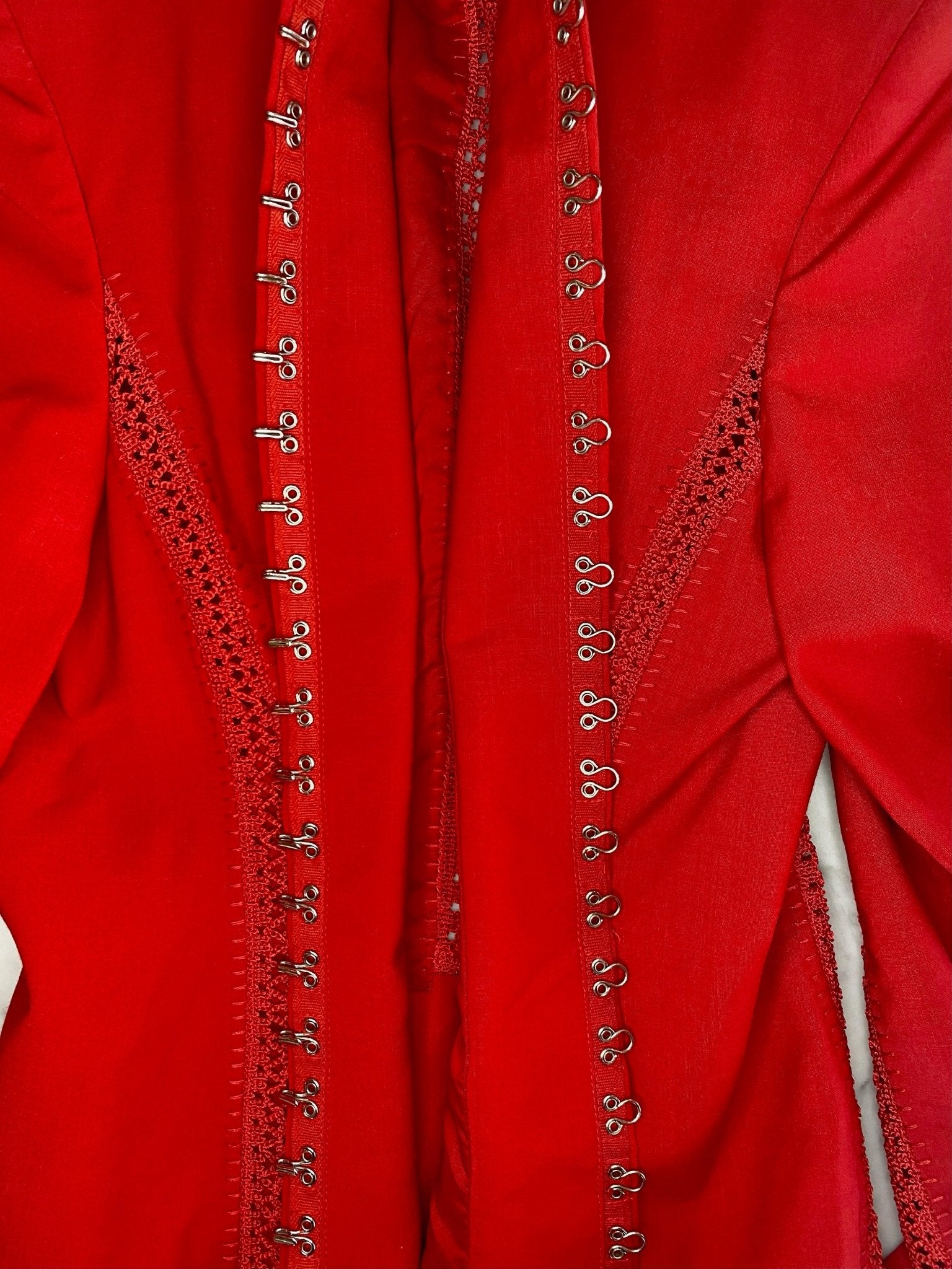 S/S 2002 Gianni Versace Couture by Donatella Red Lace Panel Hook & Eye Pantsuit - RealList