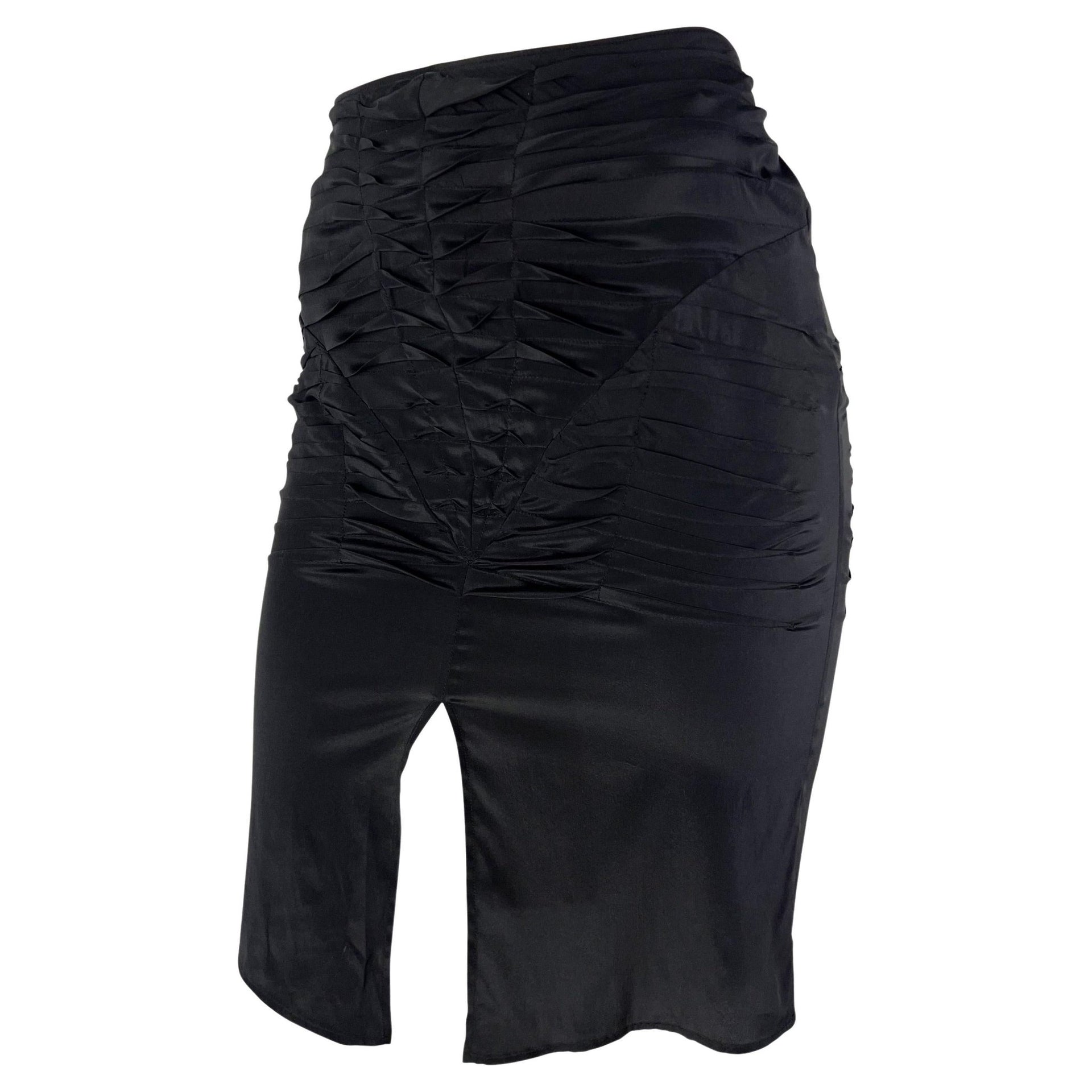 S/S 2003 Gucci by Tom Ford Black Pleated Stretch Silk Skirt - RealList