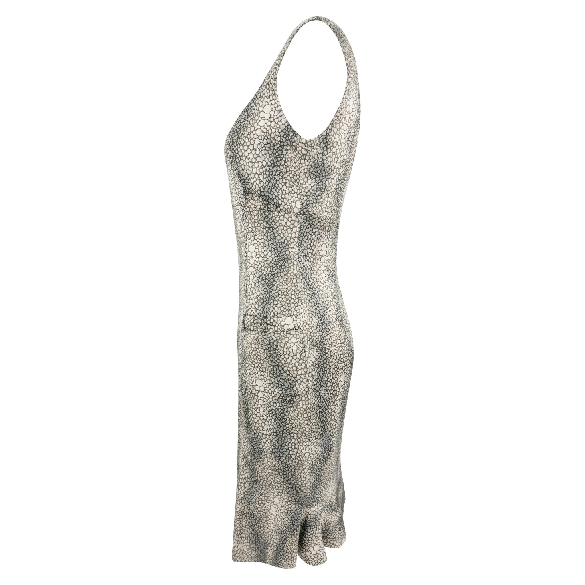 S/S 2004 Valentino Haute Couture Runway Shagreen Print Satin Jacket Dress Set - RealList
