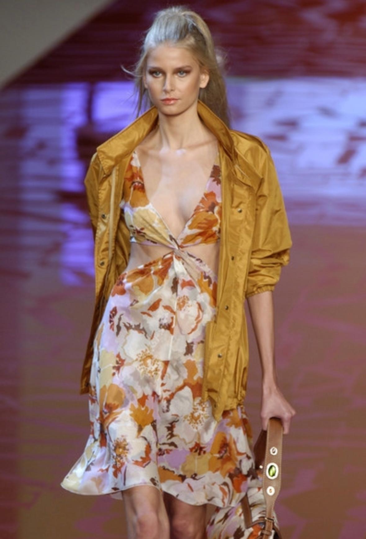 S/S 2005 Valentino Runway Plunging Pink Orange Floral Cut Out Twist Dress - RealList
