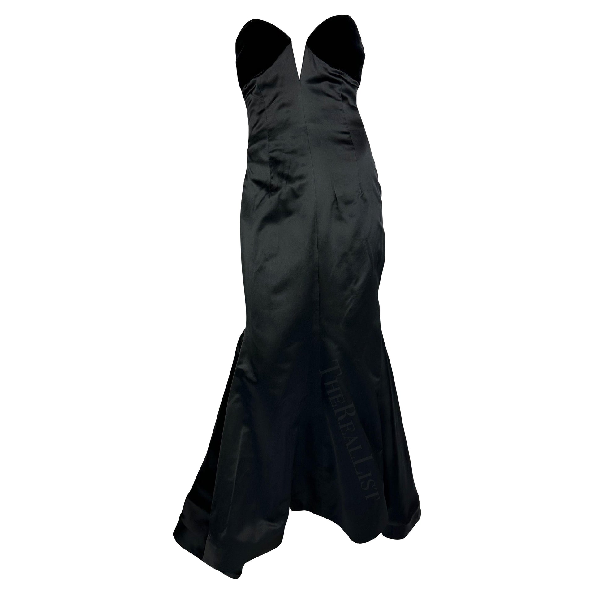 F/W 1995 Valentino Garavani Runway Black Satin Velvet Plunging Bust Gown